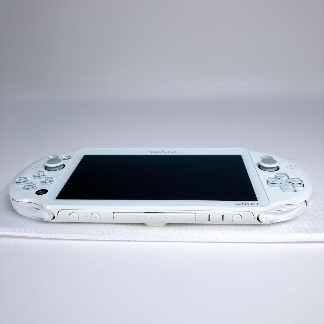 Excellent SONY PS Vita PCH-2000 Console White w/charger