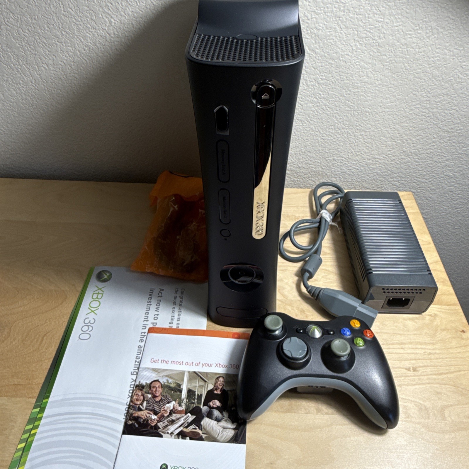 Microsoft Xbox 360 Elite 120GB Console Black W/Box Tested in good Conditions