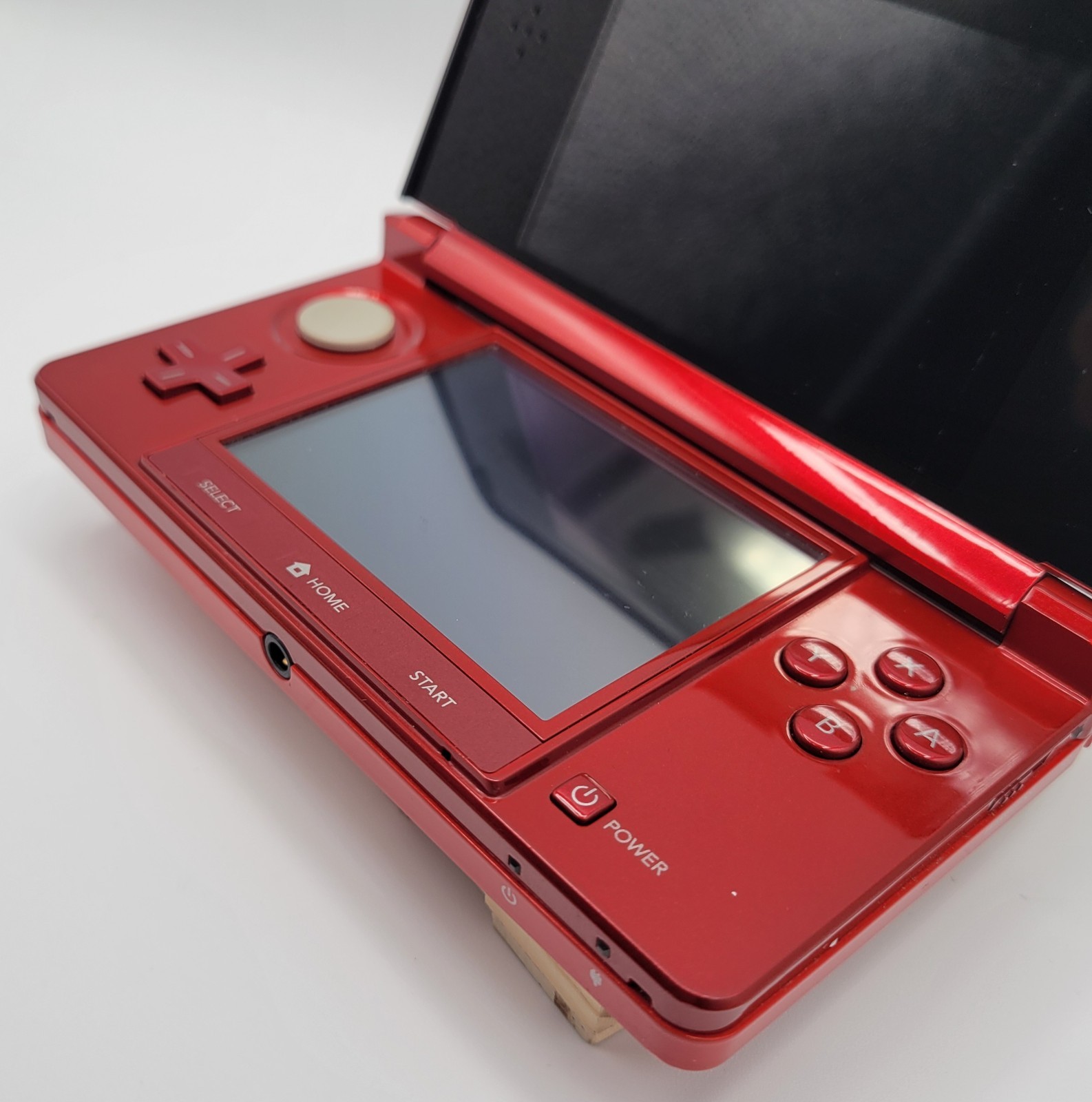 Nintendo 3DS Red Bundle with (10) Games Charger Tested Mario Pokemon Yoshi