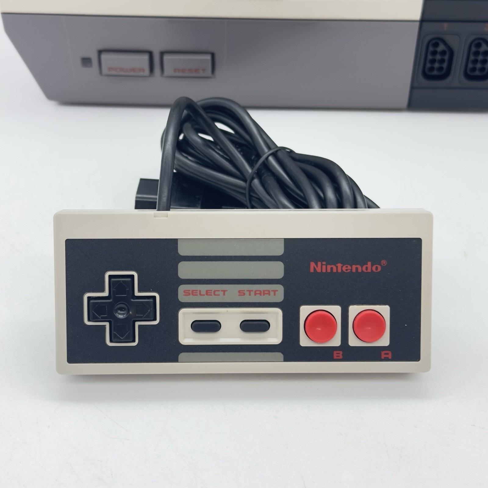 Nintendo NES Console NES-001 System Bundle TESTED Controller 4 Games Cables READ