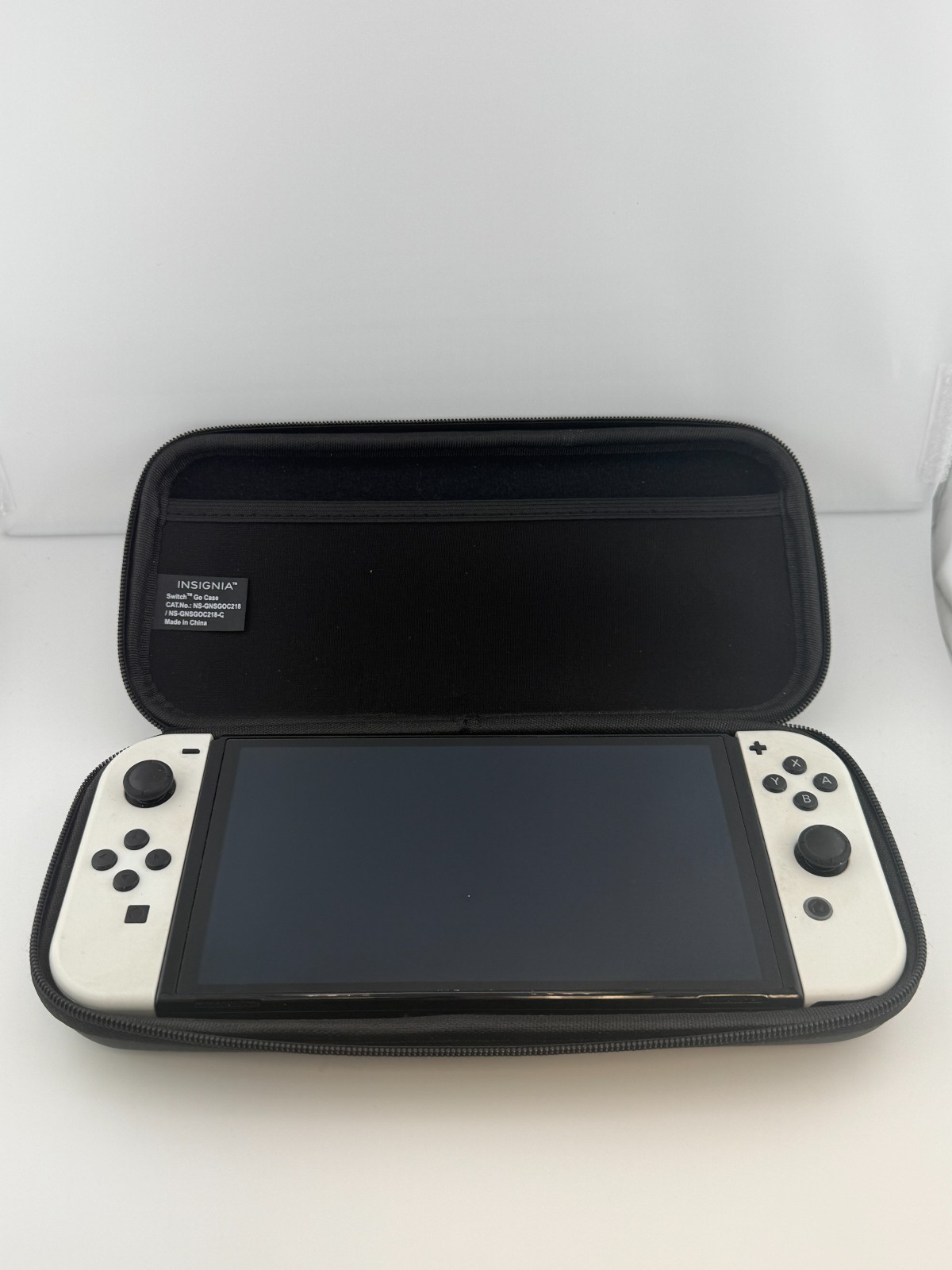 Nintendo Switch OLED Console White (HEG-001) Console & JoyCons + Carrying Case