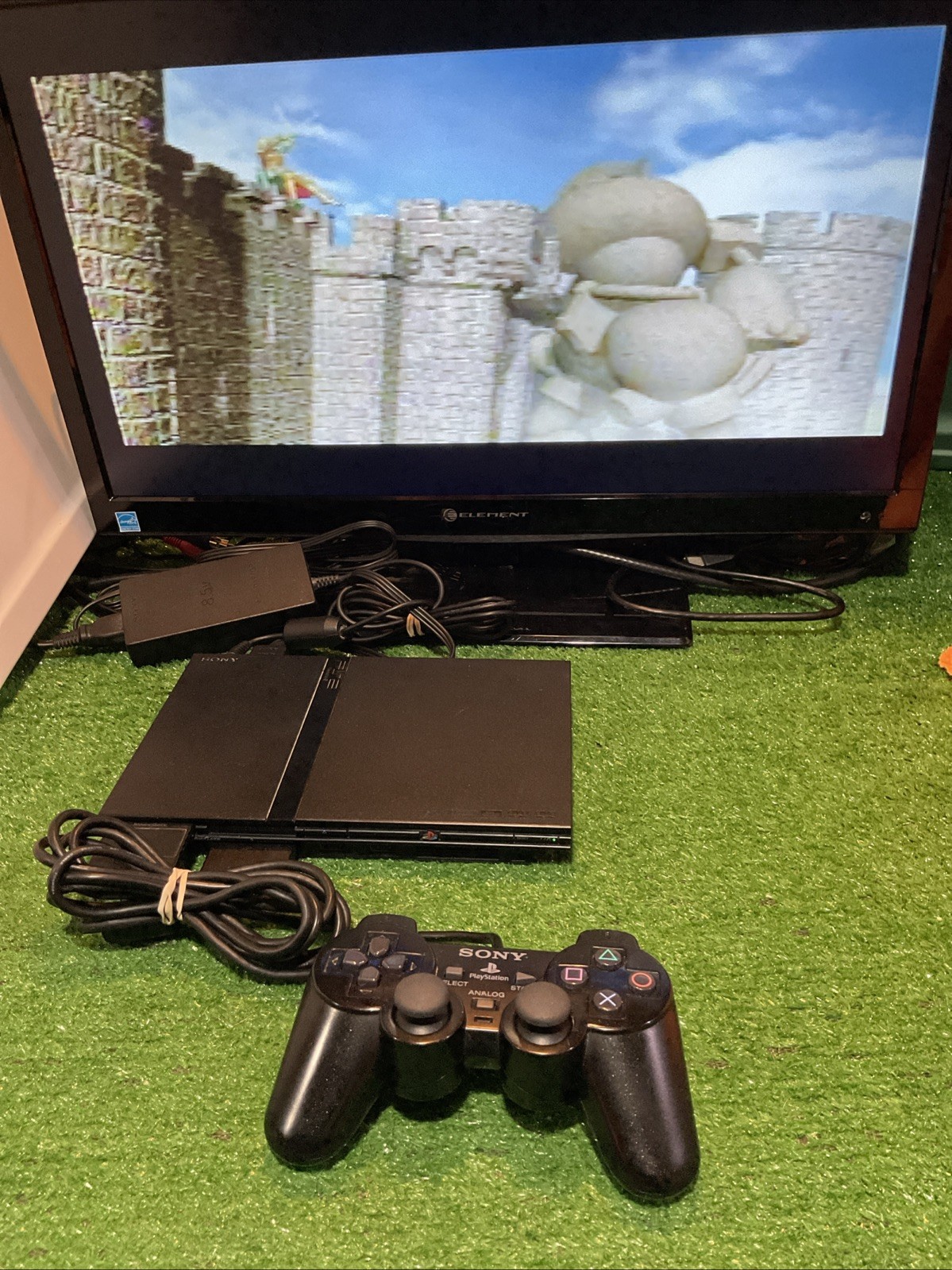 Sony PlayStation 2 Slim Console SCPH-77001 W/ Controller, Cables, 8MB Card, Game