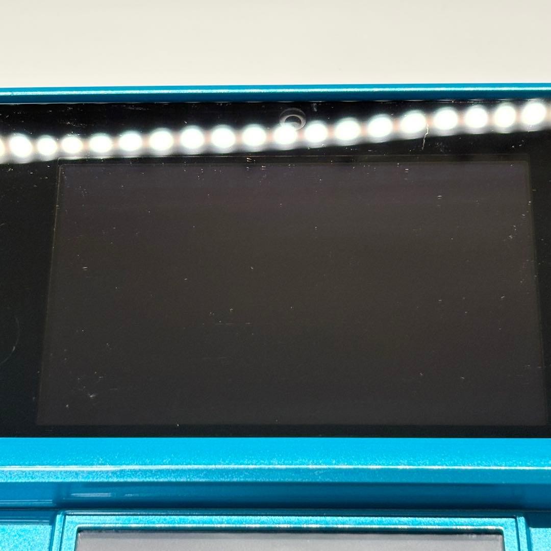 LCD in excellent condition Nintendo 3DS Light Blue genuine charger confirmed to