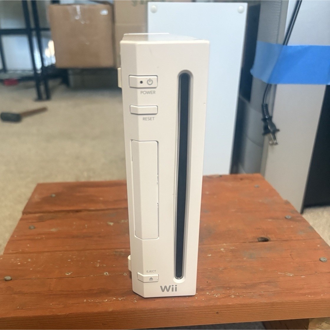 Nintendo Wii RVL-001 Console White GameCube Compatible NTSC-U/C (US/CA)