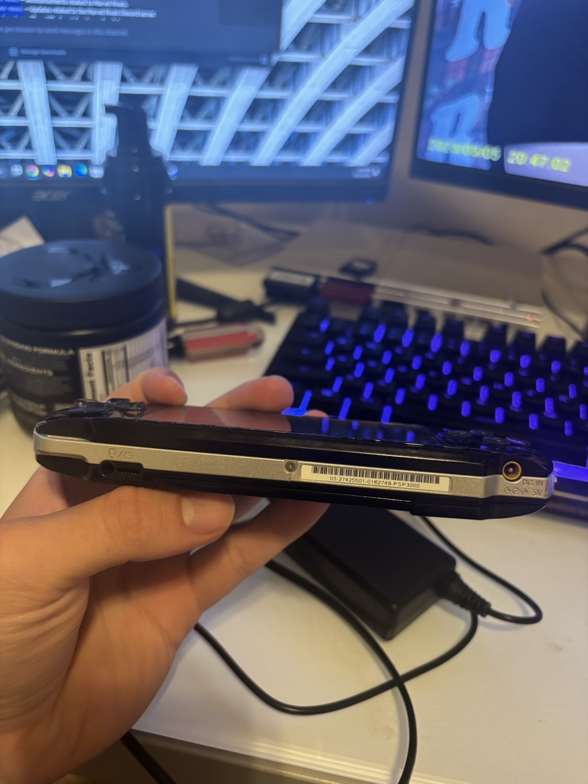 BLACK Sony PSP 3000 System W Charger & OEM Battery