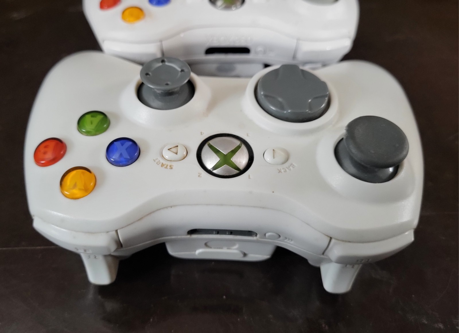 Microsoft Xbox 360 Bundle White 60GB Console W/2 Controllers & All Cords – Works