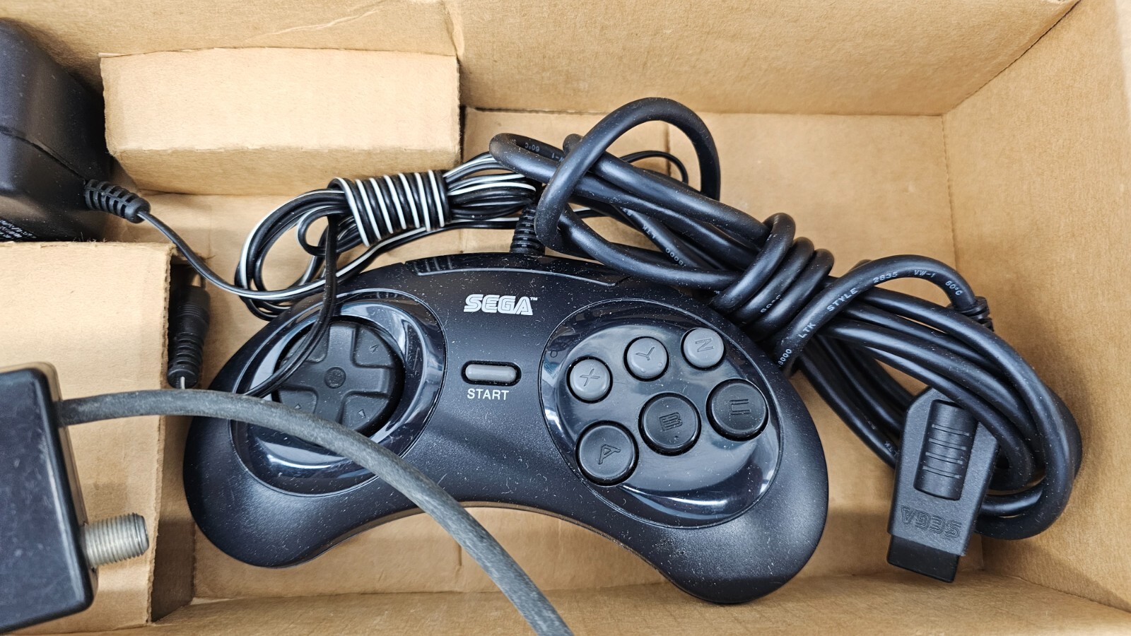 Sega Genesis III Model 3 Console Core System – Tested, CIB