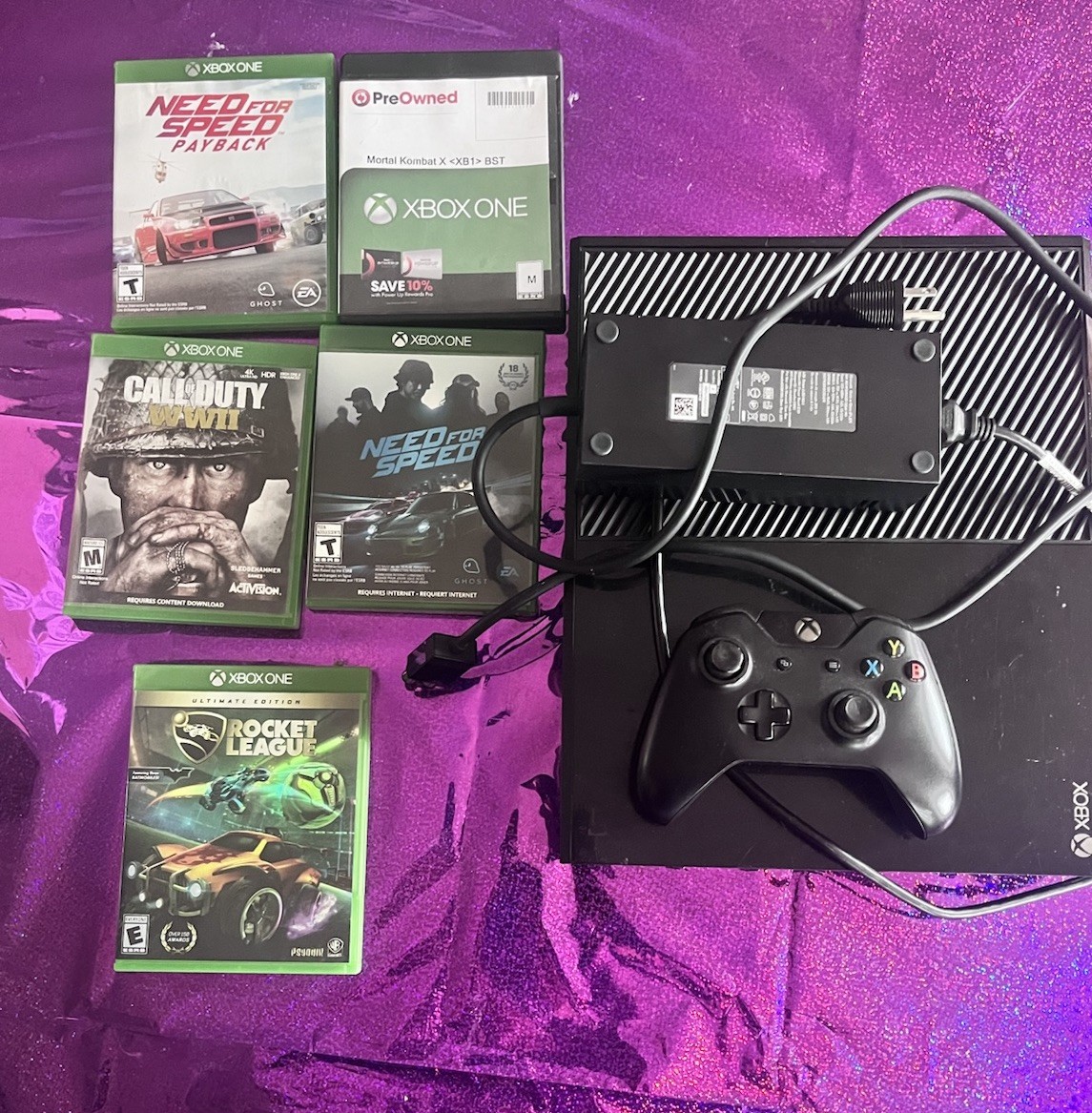 Xbox One, GTA 5, Call of Duty,Need For Speed, Rocket League Ultimate, READ DESC!
