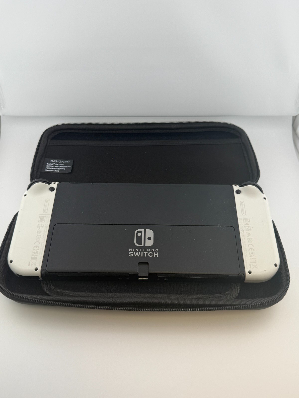 Nintendo Switch OLED Console White (HEG-001) Console & JoyCons + Carrying Case