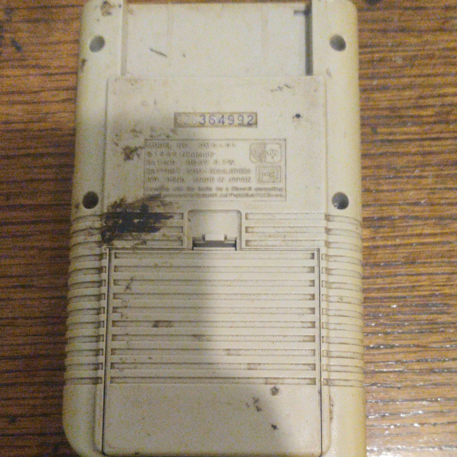 Nintendo Game Boy DMG-01 Beige Handheld System Battery Powered w/ Headphone Jack