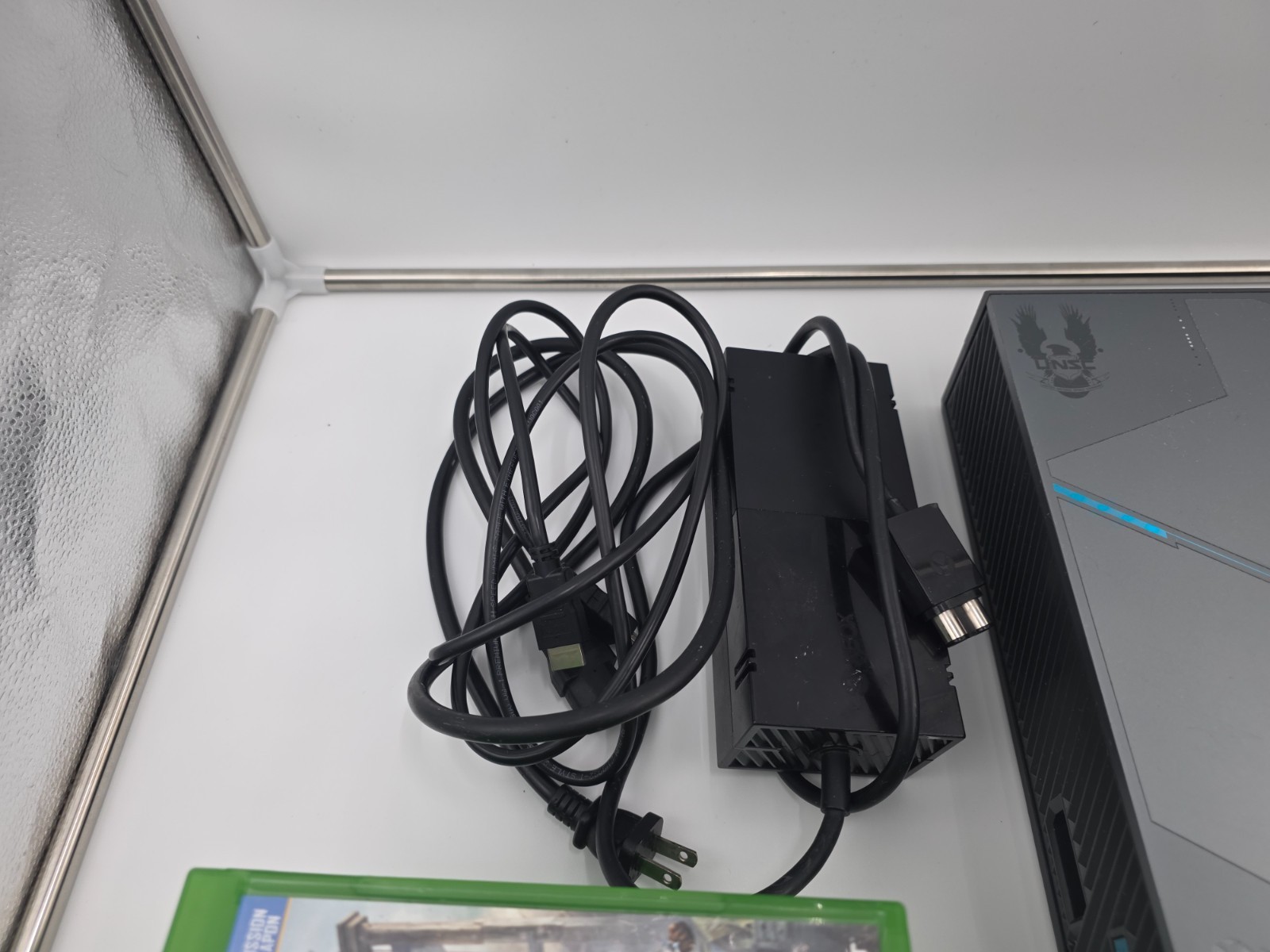 Halo 5 Guardians Xbox One Console w/ 25 Games Bundle 1TB