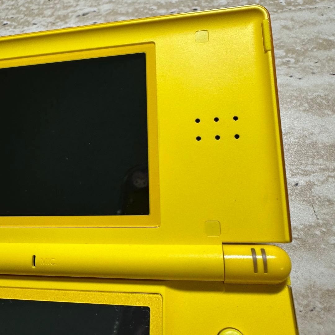 Nintendo DS Lite Pikachu Yellow Limited Edition Console Boxed Complete 7184