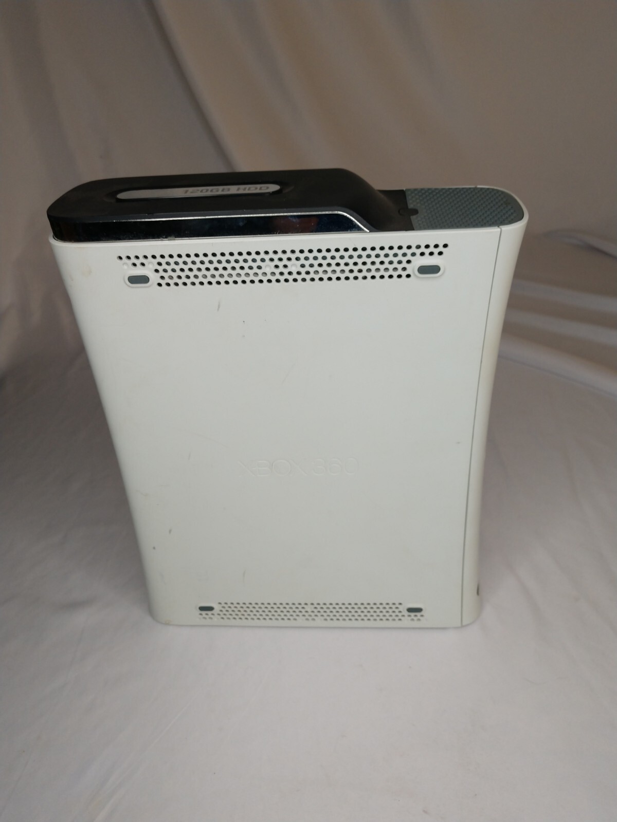 Microsoft Xbox 360 Console White with 120GB HDD – FOR PARTS ONLY NOT WORKING