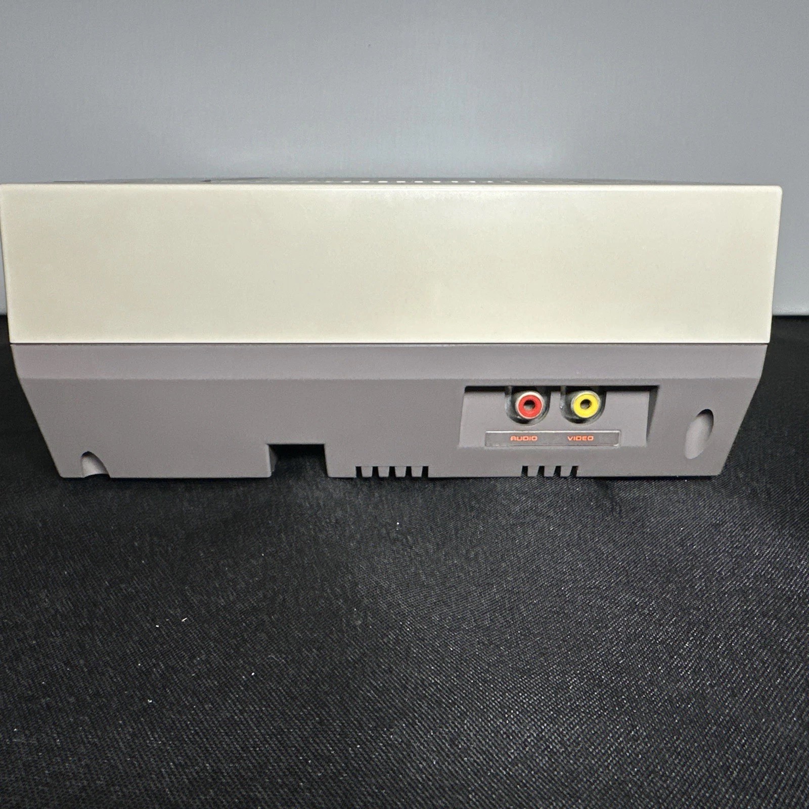 WORKING Original Nintendo NES-001 Bundle Super Mario Bros – Two Controllers