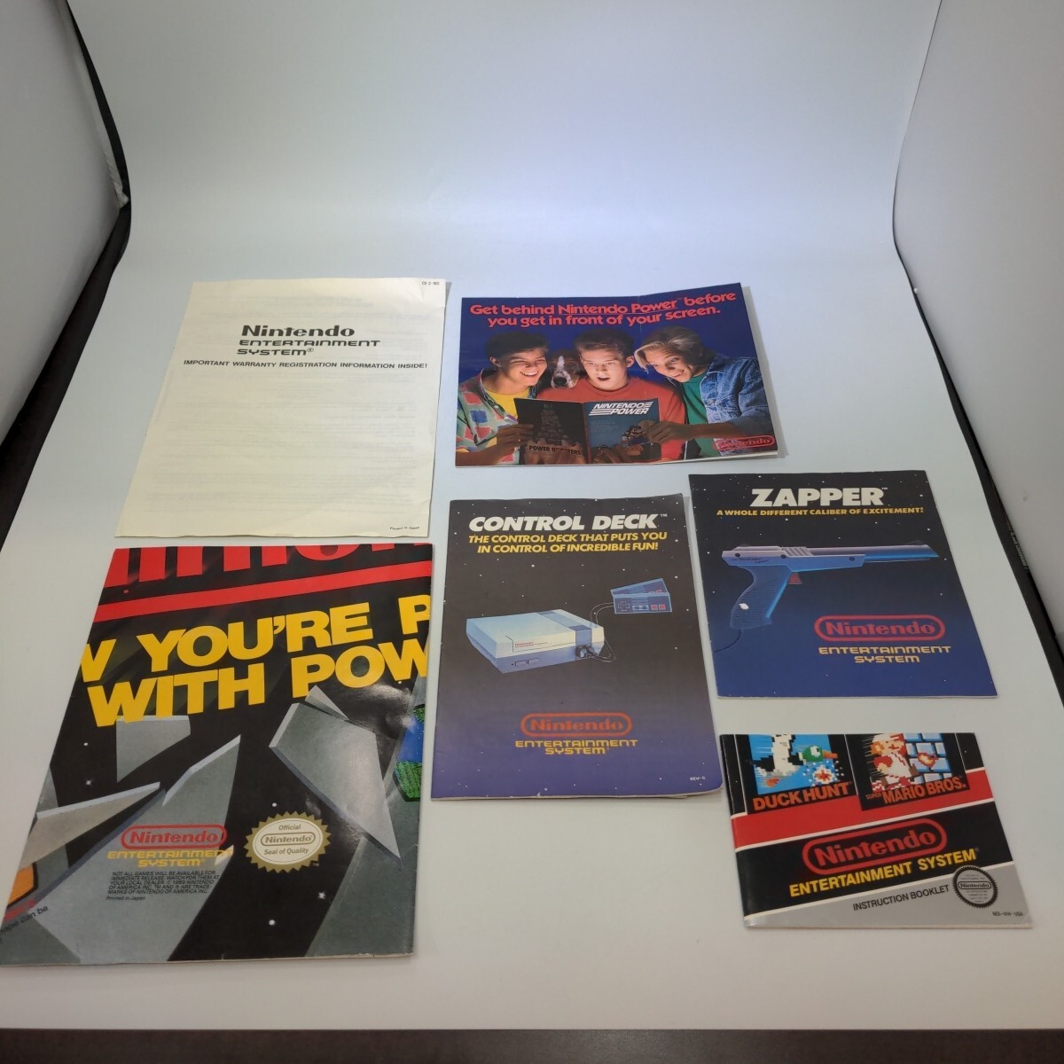 1988 Nintendo Entertainment System NES Action Set w/ Box Console Gray Zapper CIB