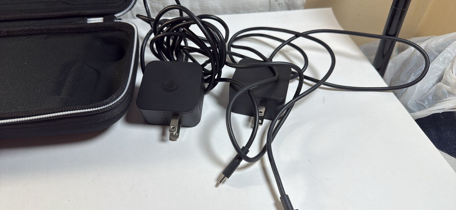 Steam Deck OLED 1 TB w/ Carry Case , Dock and Power Adapter