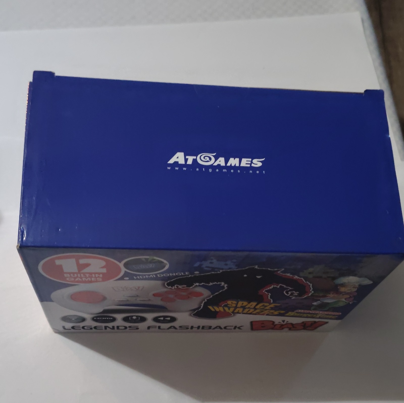AtGames Legends Flashback Blast! Space Invaders HDMI Dongle Wireless, 12 Games