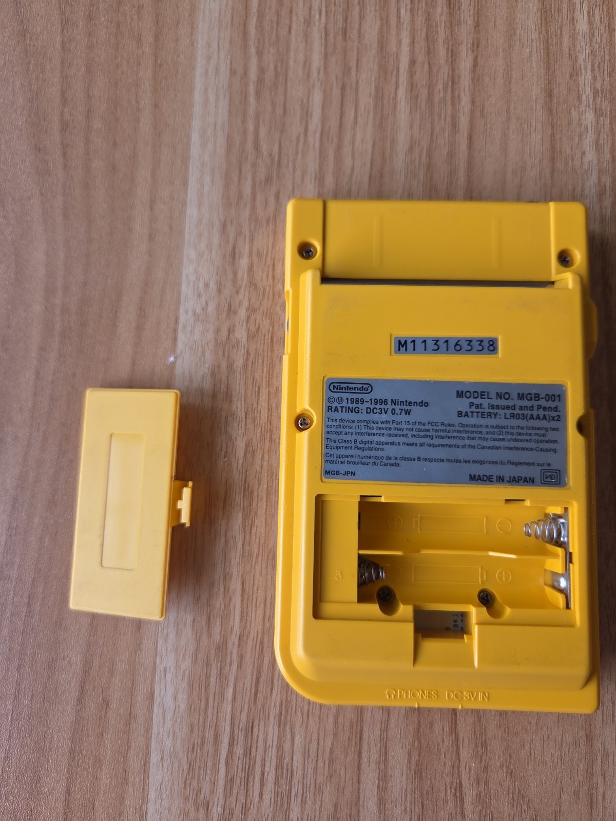 Nintendo Game Boy Pocket MGB-001 – Yellow – 100% OEM – Tested Working