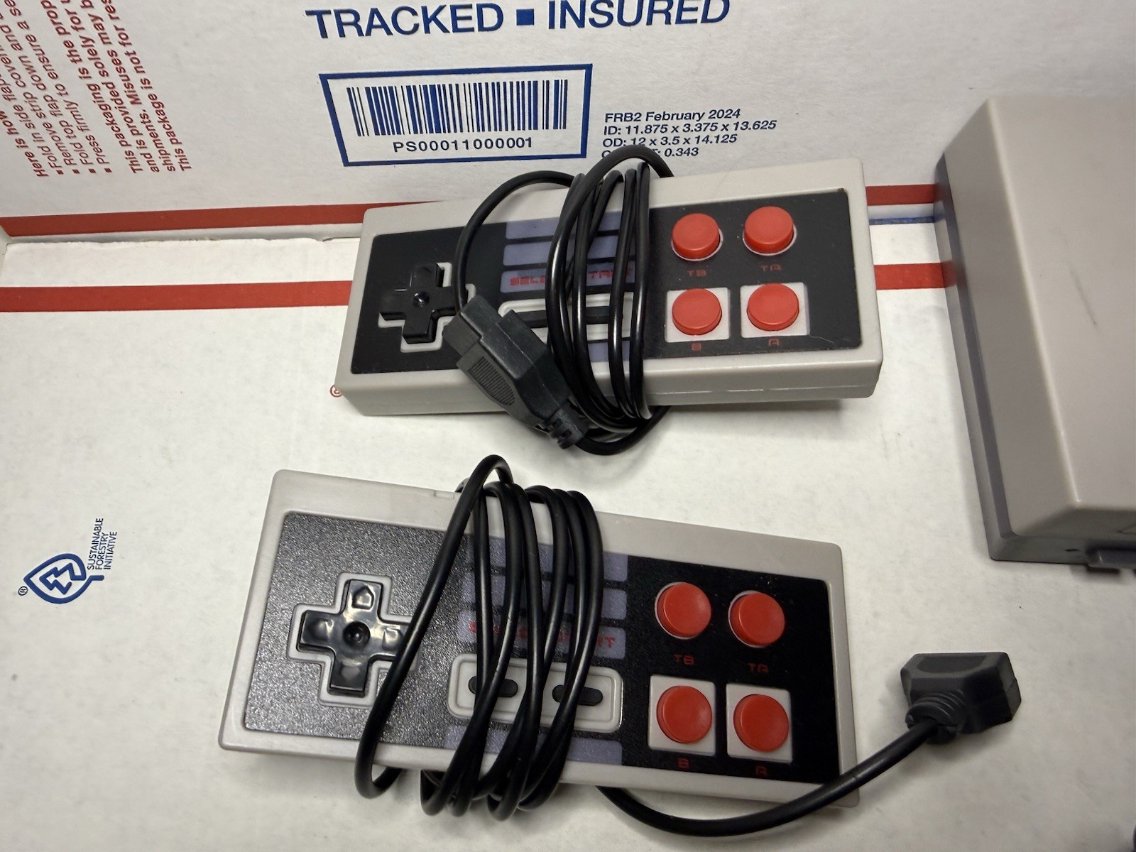 Nintendo NES Classic Edition Mini Console 600+ Games Complete Retro Gaming