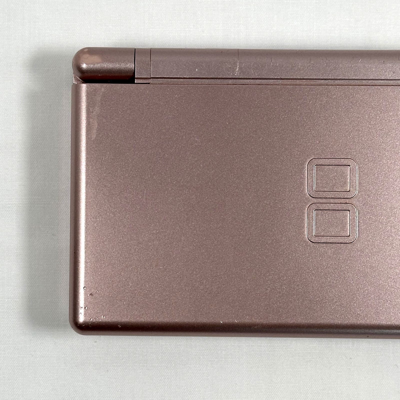 Nintendo DS Lite Metallic Rose Game Console – NO STYLUS & NO CHARGER – TESTED