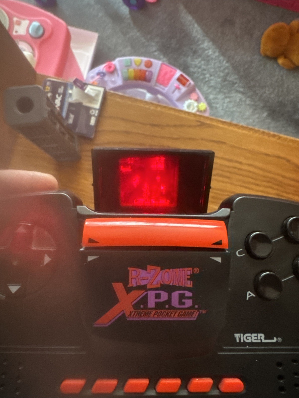 Tiger R-Zone XPG Handheld Console 71-201 W/ Batman Forever Game