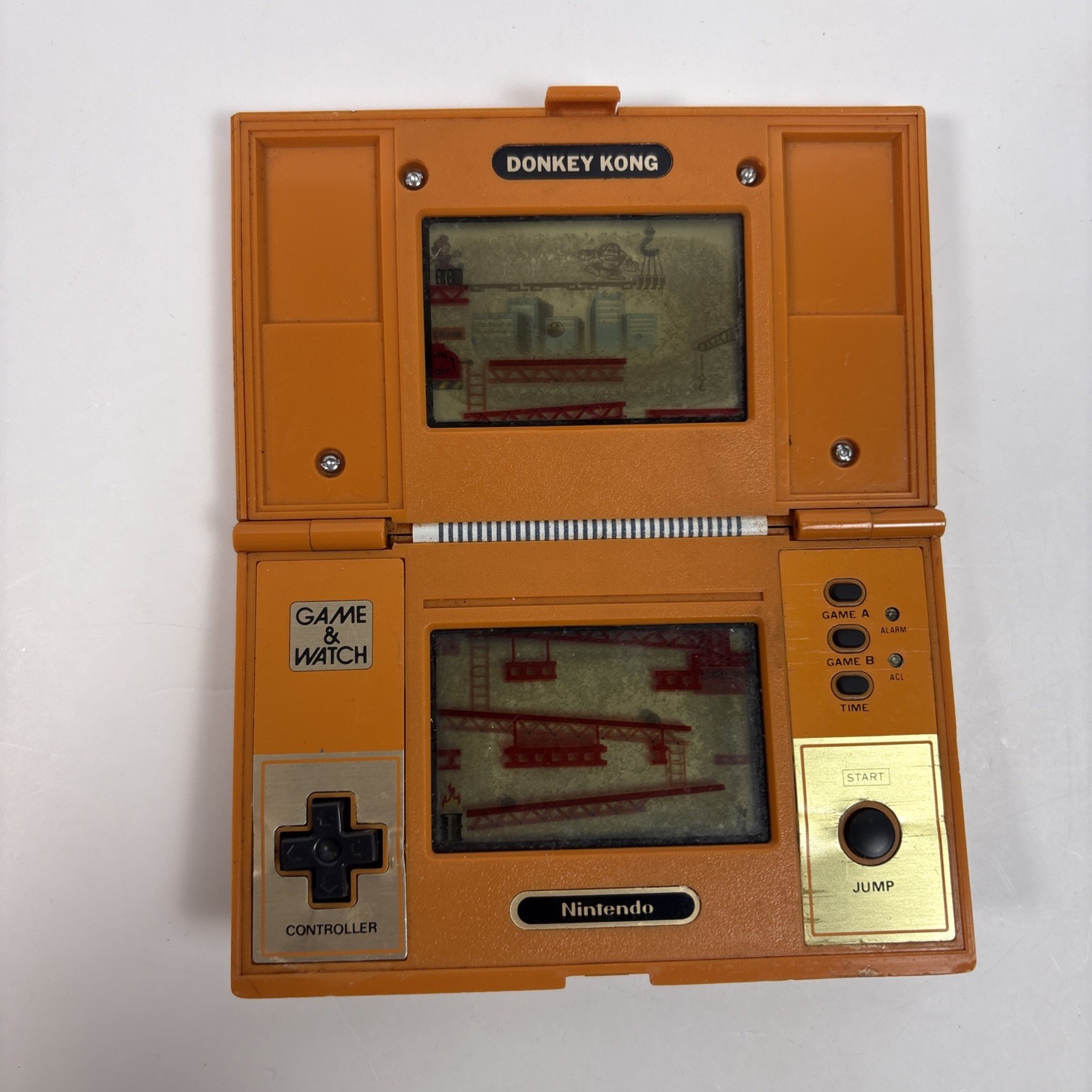 NINTENDO Donkey Kong Game and Watch in OK Condition (DK-52) 1982
