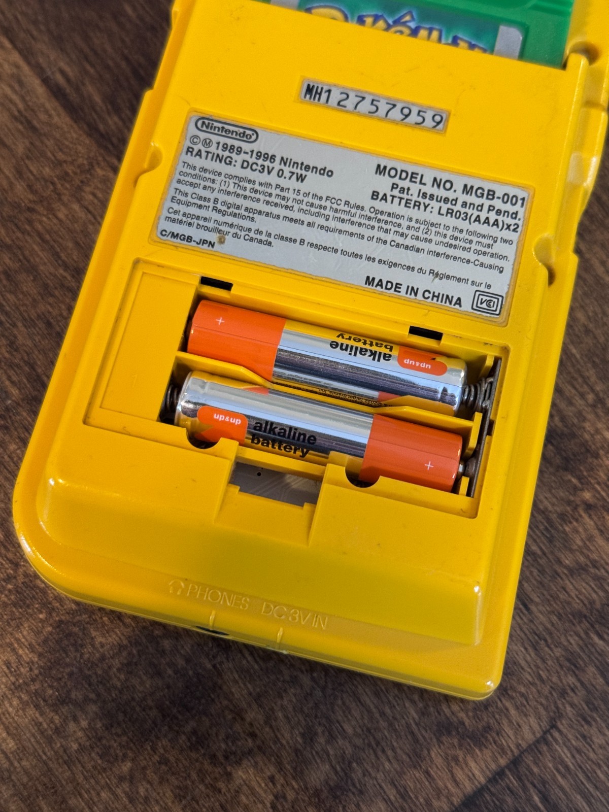 Nintendo Game Boy Pocket MGB-001 Yellow OEM Tested Working + Pokemon GRN