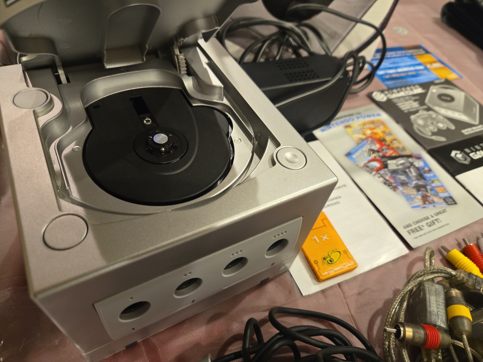 Platinum Nintendo GameCube Limited Edition Console System With Cords box booklet
