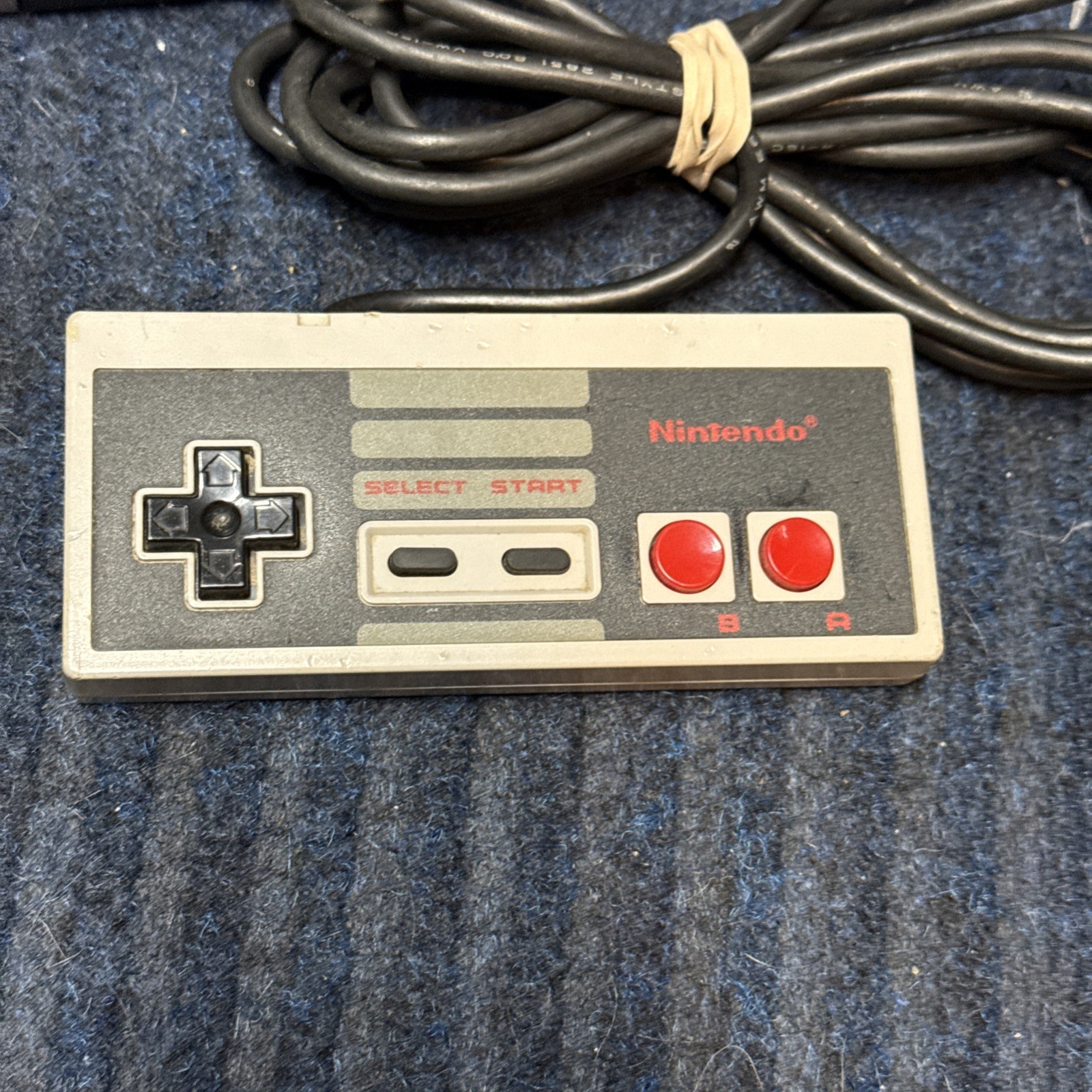 Nintendo Entertainment System NES Console Bundle Controller 3 Games New 72 Pin.