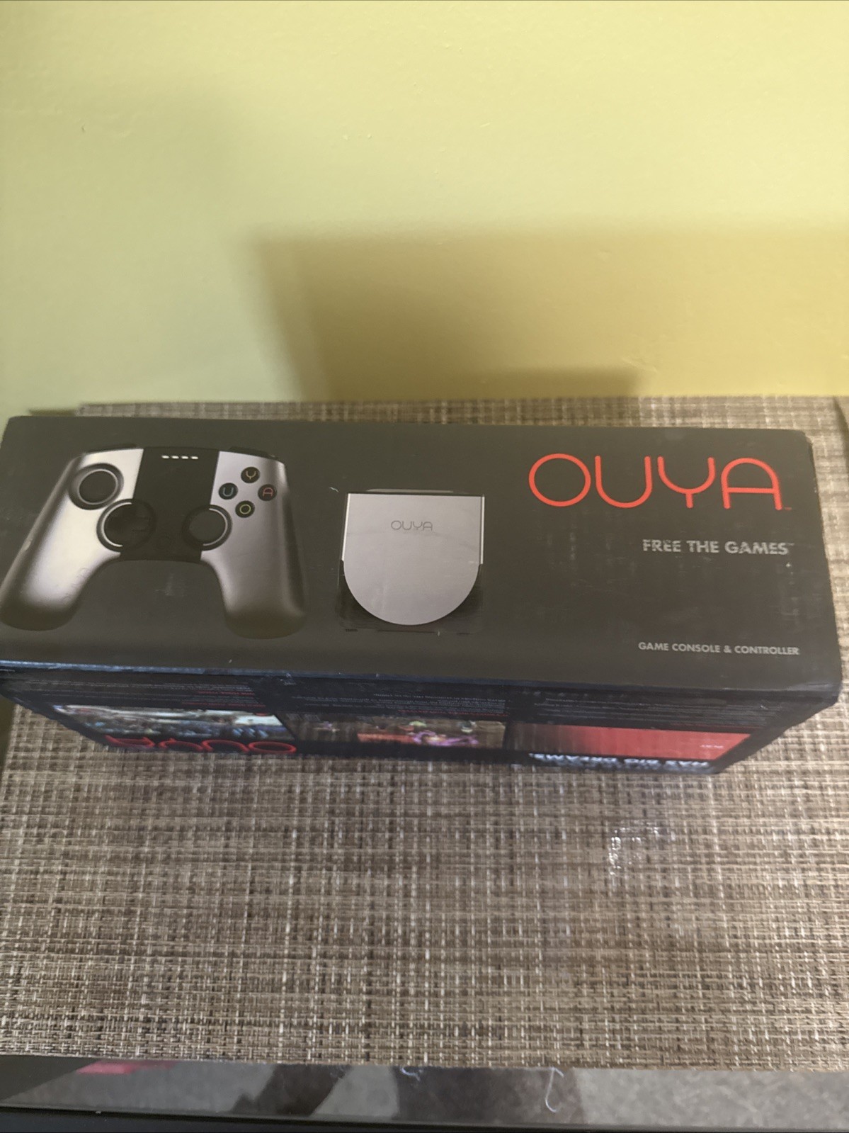 OUYA Video Game Console & 1 Controller