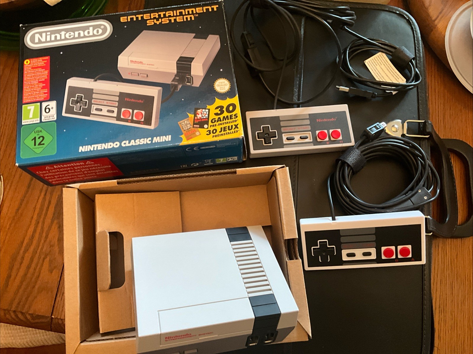 Nintendo Mini Classic Edition Console 30 built-in Games – Open Box X Controller