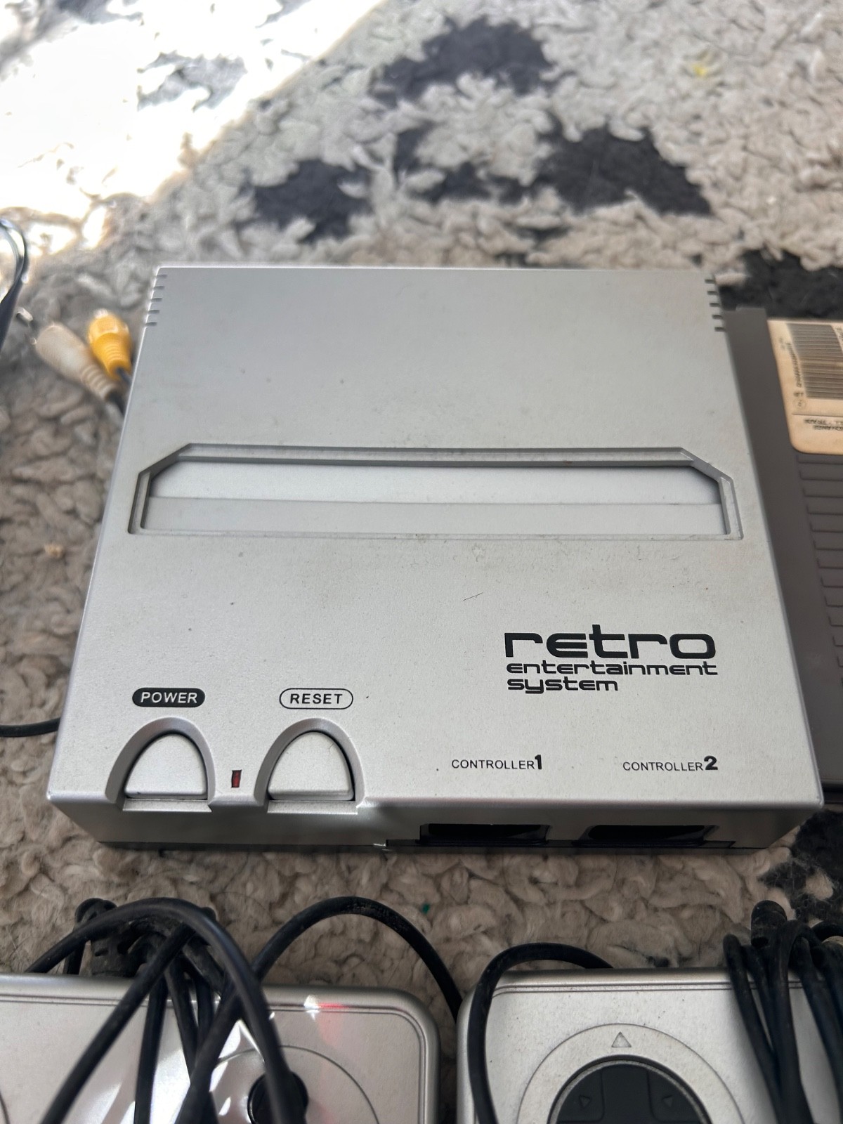 Retro-Bit Retro Entertainment System Silver & Black Console