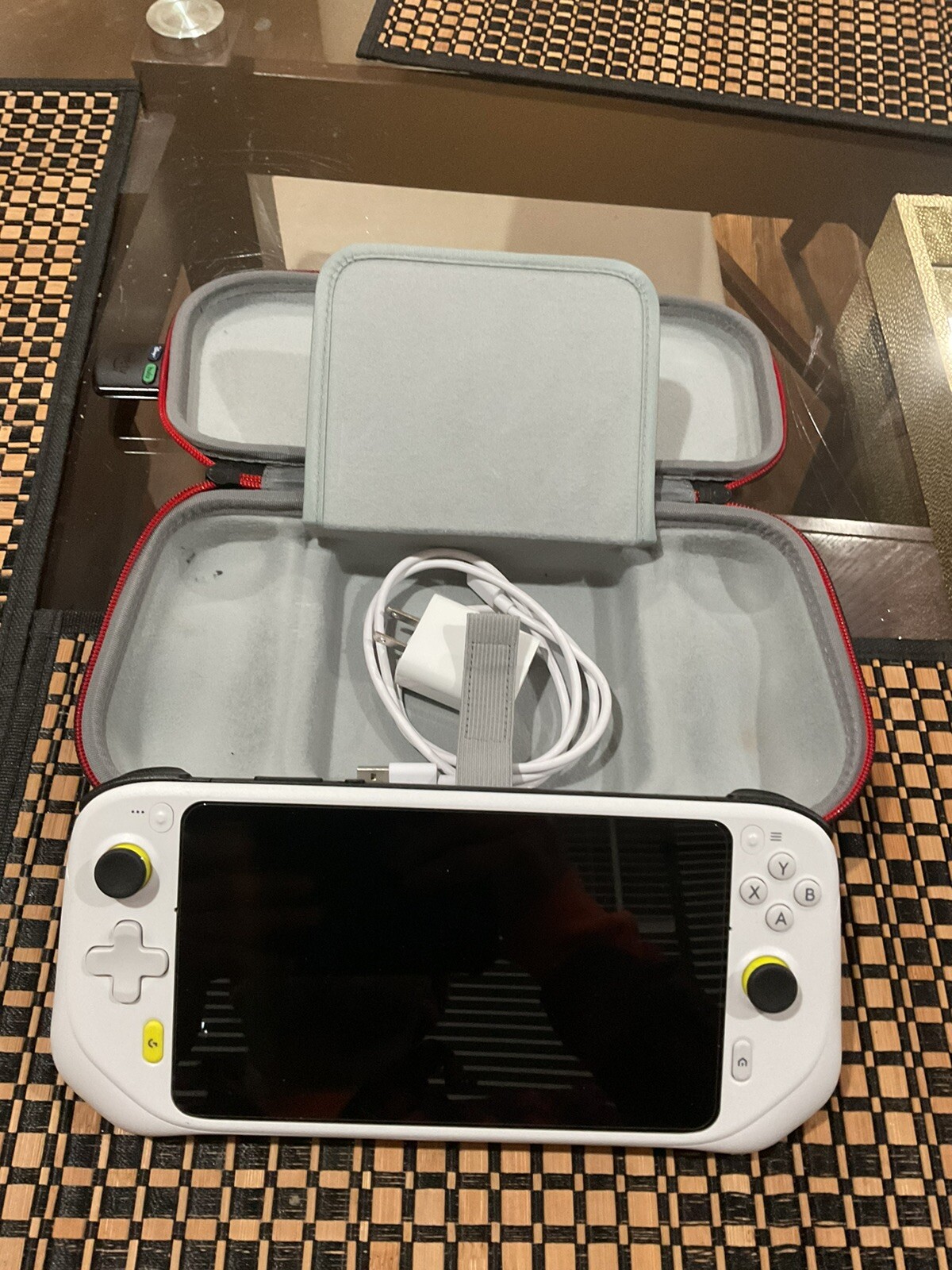 Logitech – G CLOUD Gaming Handheld Console – White