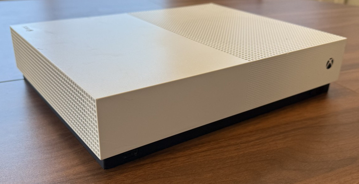 Microsoft Xbox One S 1TB White Video Game Console Model 1787 – Console Only Used