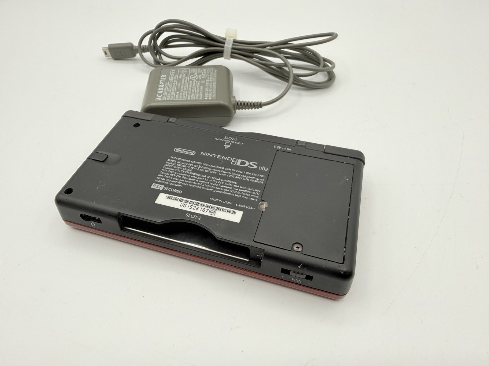 Nintendo DS Lite USG-001 Red/Black Handheld Console w Charger