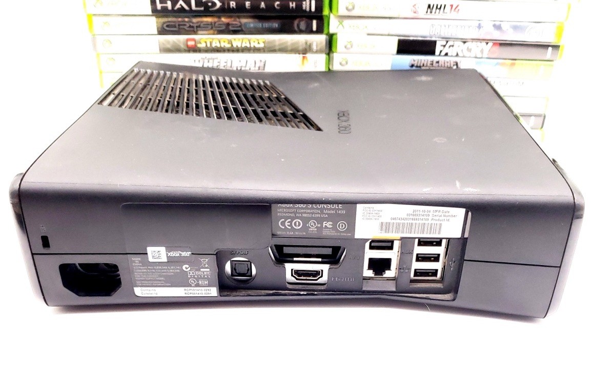 Microsoft Xbox 360 S Console – Black (1439) 250GB Drive & 34 Games SYSTEM WORKS