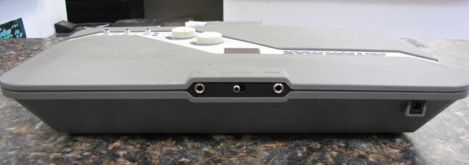 1987 Action Max Video Game System Console Model No. AM-1000 -Powers On- NB35