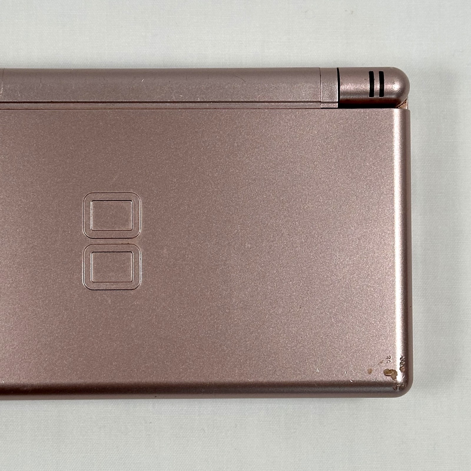 Nintendo DS Lite Metallic Rose Game Console – NO STYLUS & NO CHARGER – TESTED