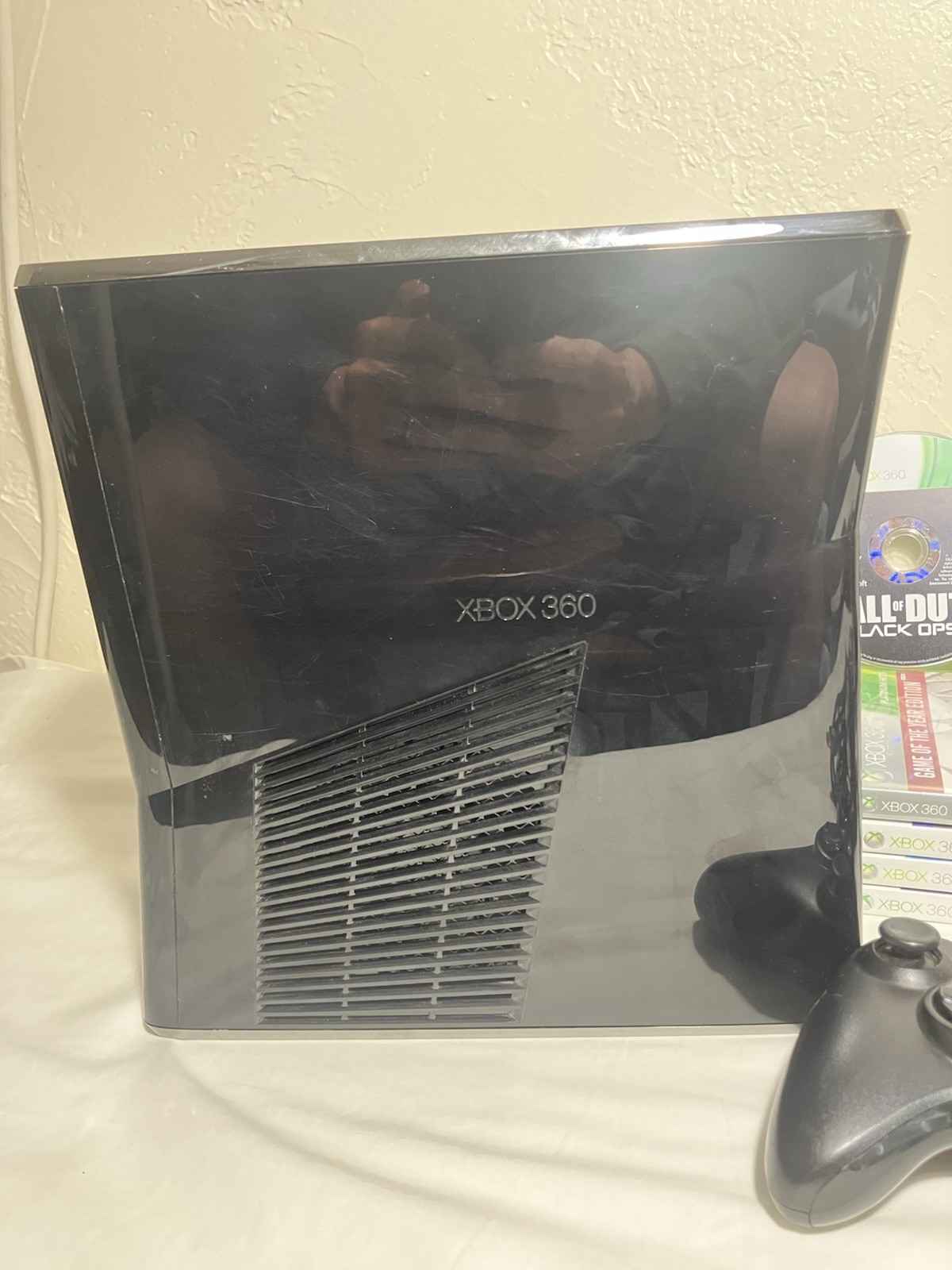 Microsoft Xbox 360 S #1439 250GB Console Bundle 6 Games, Kinect & OEM Controller