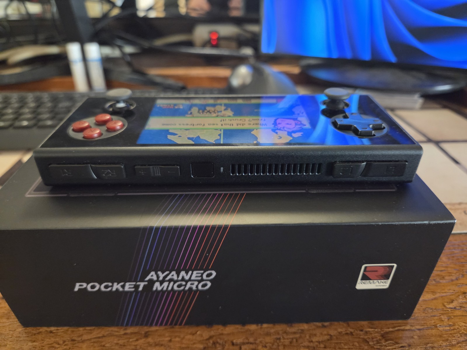 AYANEO Pocket Micro Black 8GB / 256GB Retro Handheld Android
