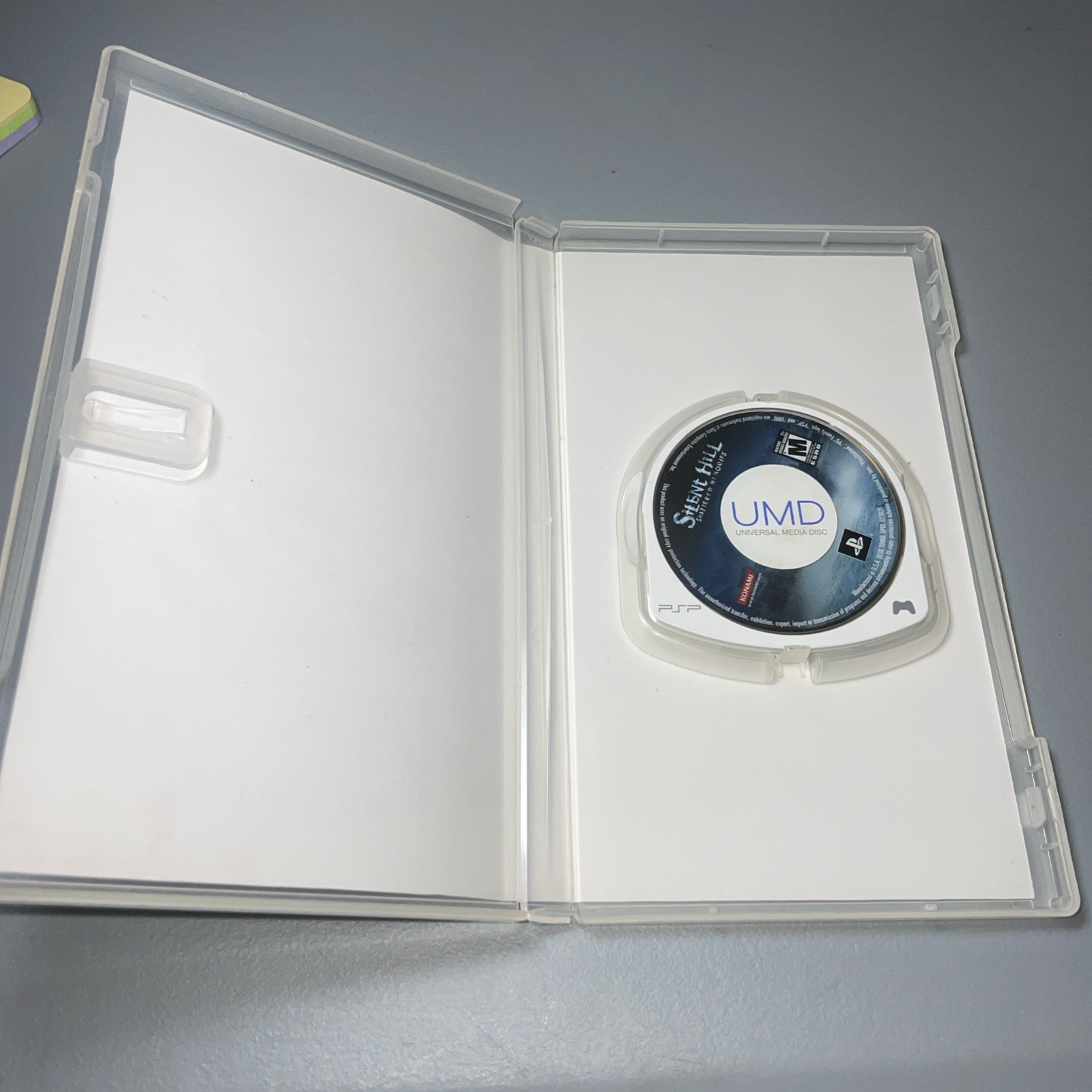 Silent Hill: Shattered Memories (Sony PSP, 2009) Game Disc & Case