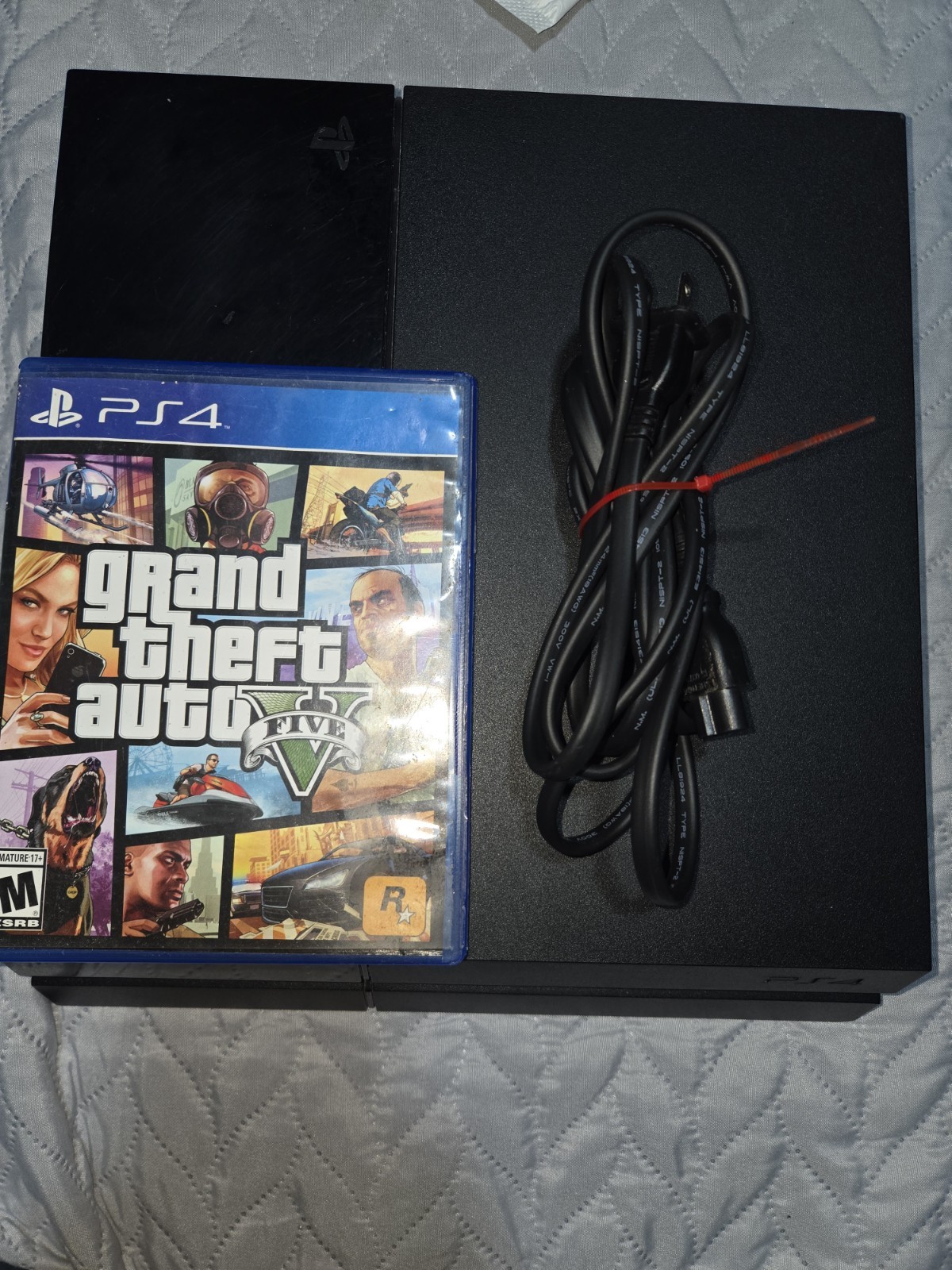 Sony PlayStation 4 PS4 500GB Black Console w/ Power Cord + GTA V