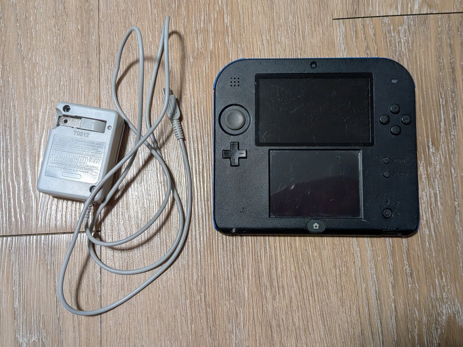 Nintendo 2DS Handheld Console Bundle W/ Charger, Black/Blue FTR-001