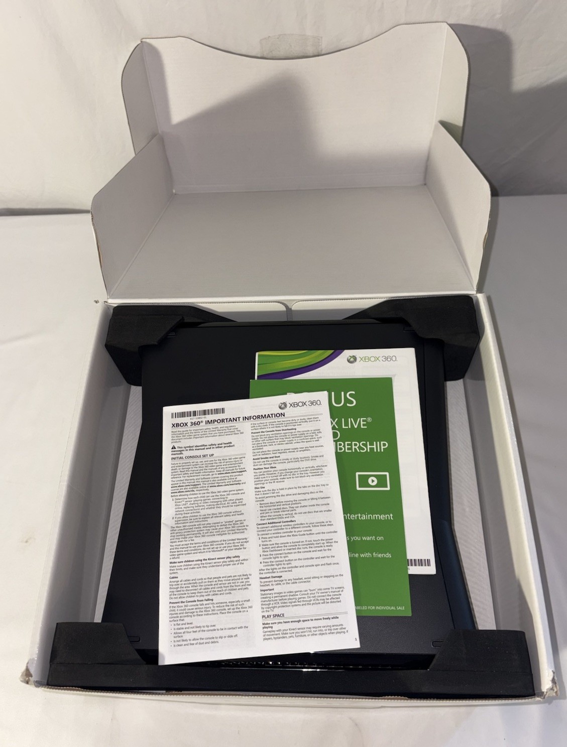 Microsoft Xbox 360 Complete In Box Gaming Console, Kinect, Controller, Game