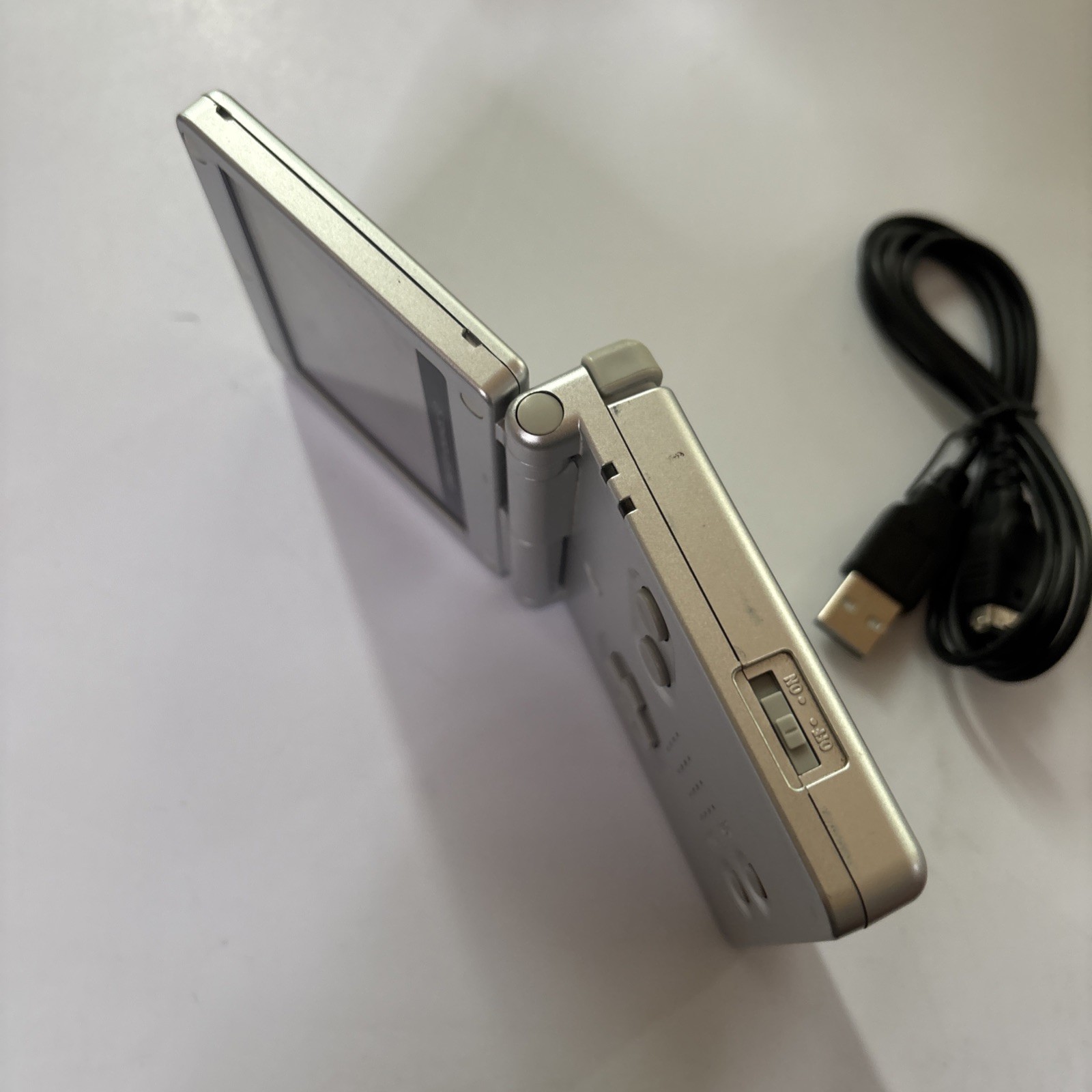 Nintendo Gameboy Advance SP Console Silver AGS-001