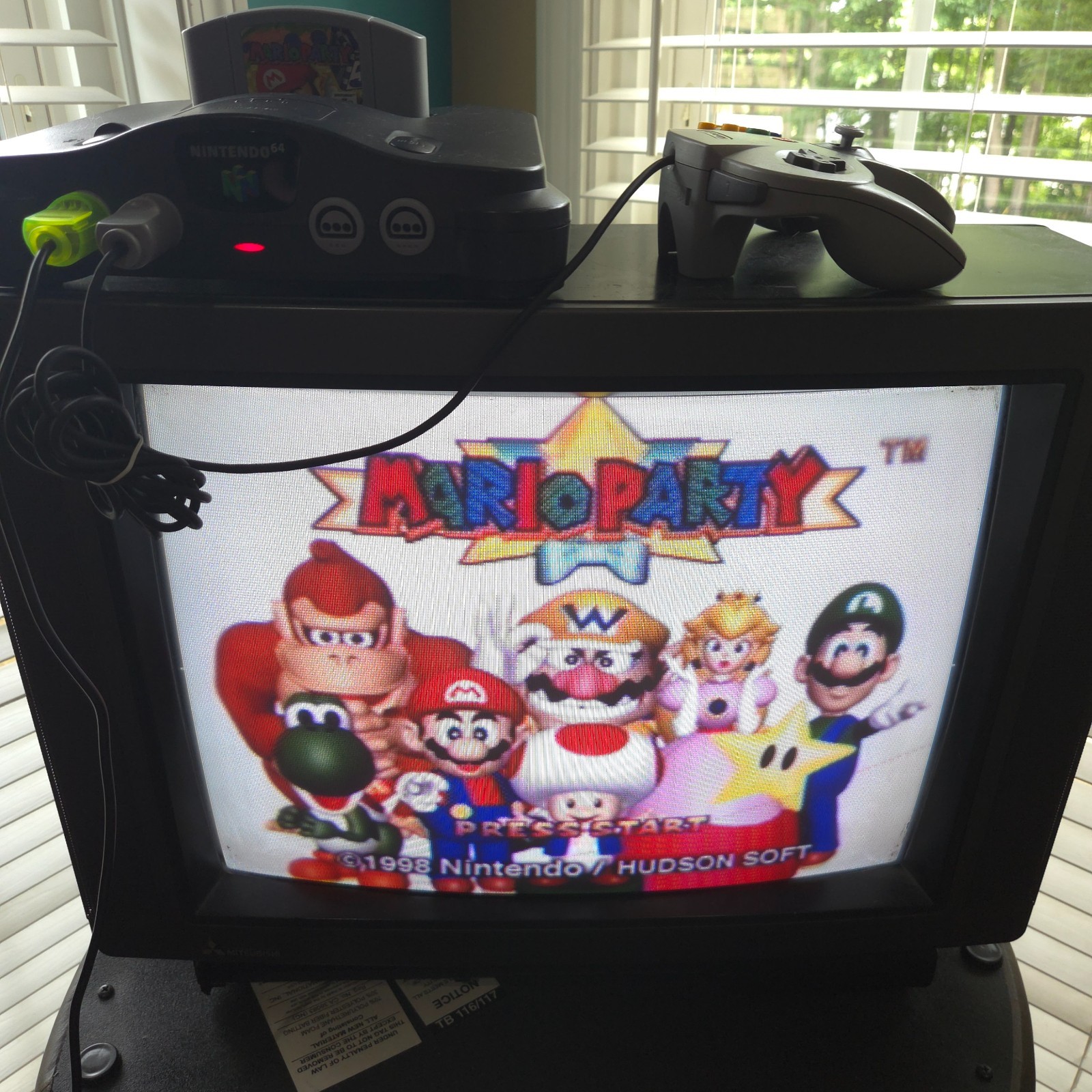 Nintendo N64 System w/ Mario Party Game 2 Controllers & Accessories Tested Works