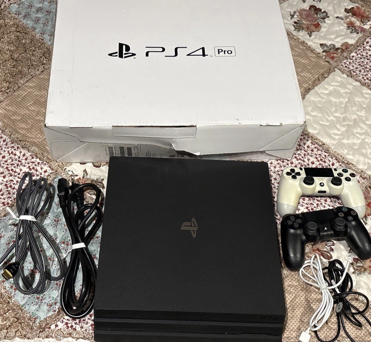 SONY PLAYSTATION 4 PRO CUH-7015B IN «NOT FOR RESALE» BOX (2 Controllers) Cords