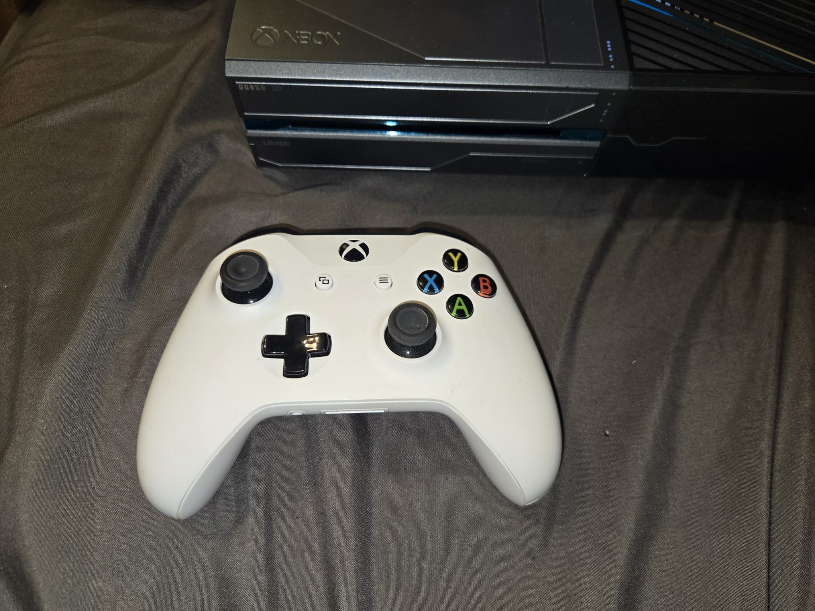 Xbox One Halo 5 Guardians Limited Edition – 1TB – Tested Works GREAT