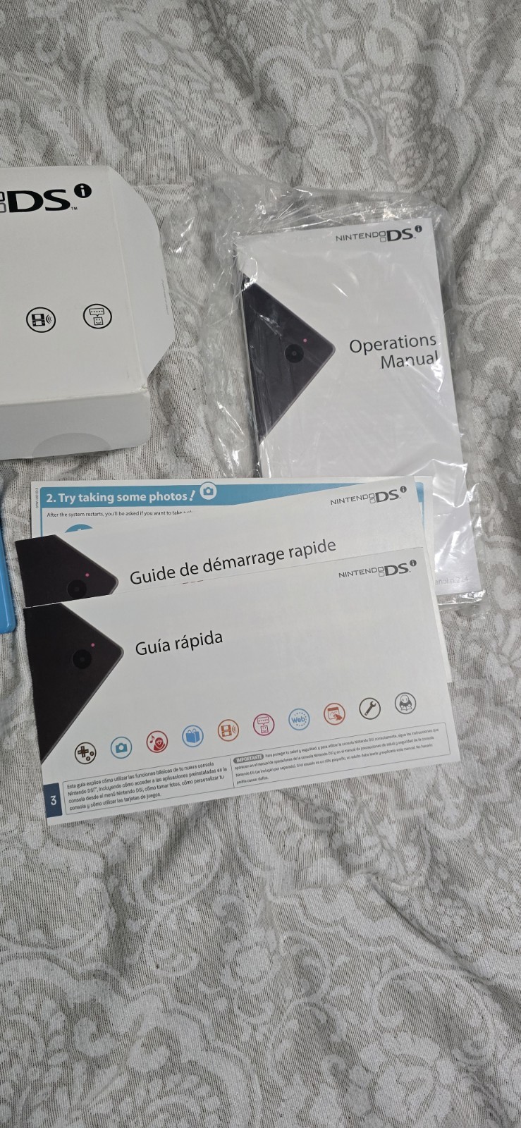 Nintendo DSi Teal Blue Complete Cib Plus Protector And Car Charger