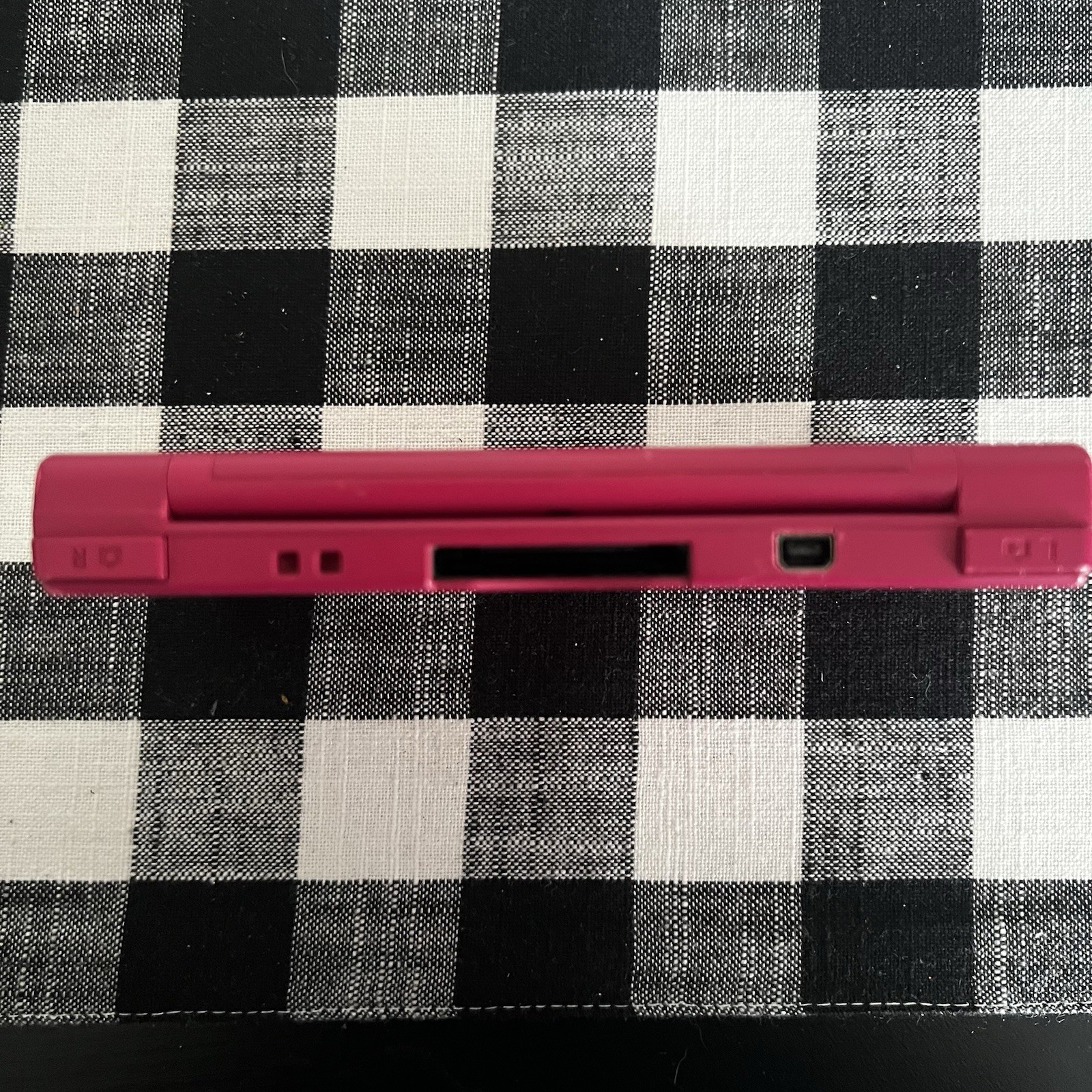 *Nintendo DSi Console *Pink *Model #TWL-001 *2GB Disk *New Charger *Video Demo